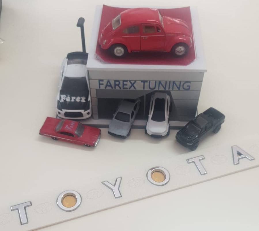 Toyota Boşluklu Büyük Boy Krom Bagaj Yazısı